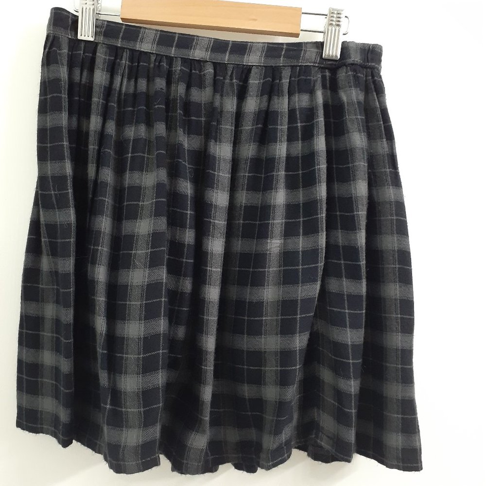 Forever 21 Plaid Mini Skirt Size Medium
